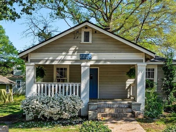 2220 Newnan Street, East Point, GA 30344