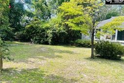 215 Greenwood Road  photo 4