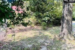 215 Greenwood Road  photo 4