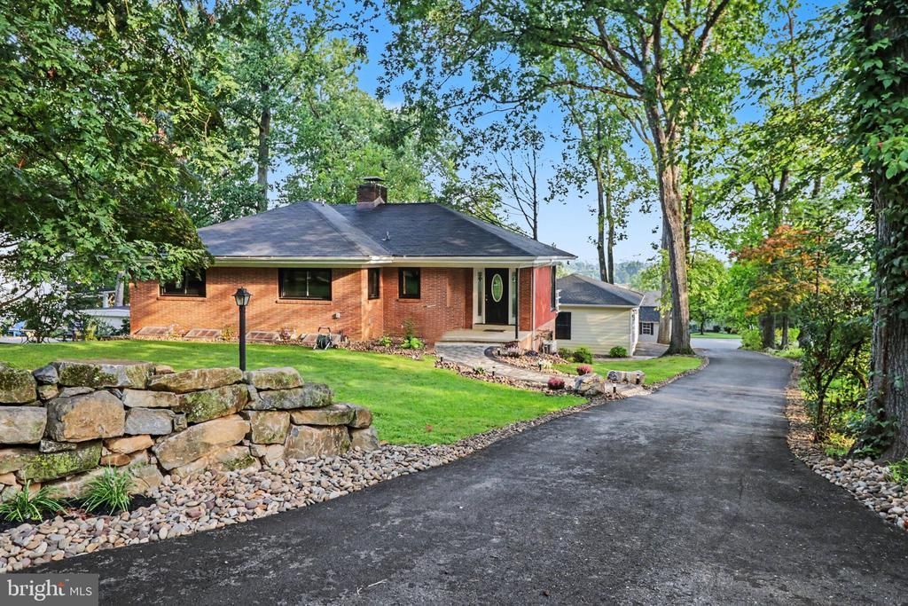 95 S HILLS DR DRIVE, HERSHEY, PA 17033