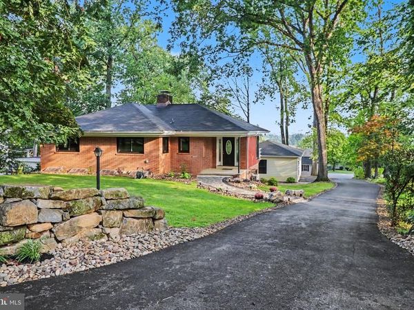 95 S HILLS DR DRIVE, HERSHEY, PA 17033