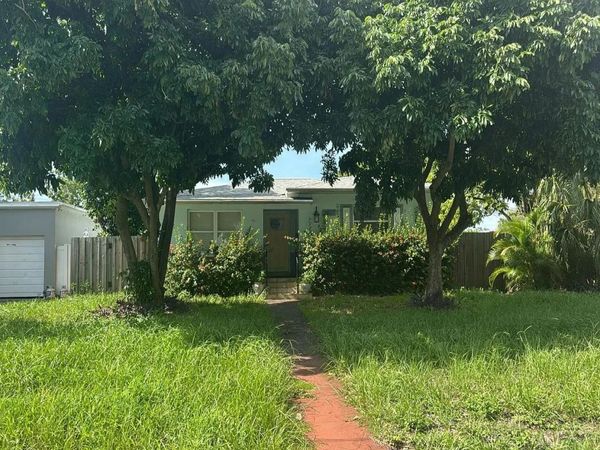 2827 N 29th Avenue , Other Florida, FL 33713