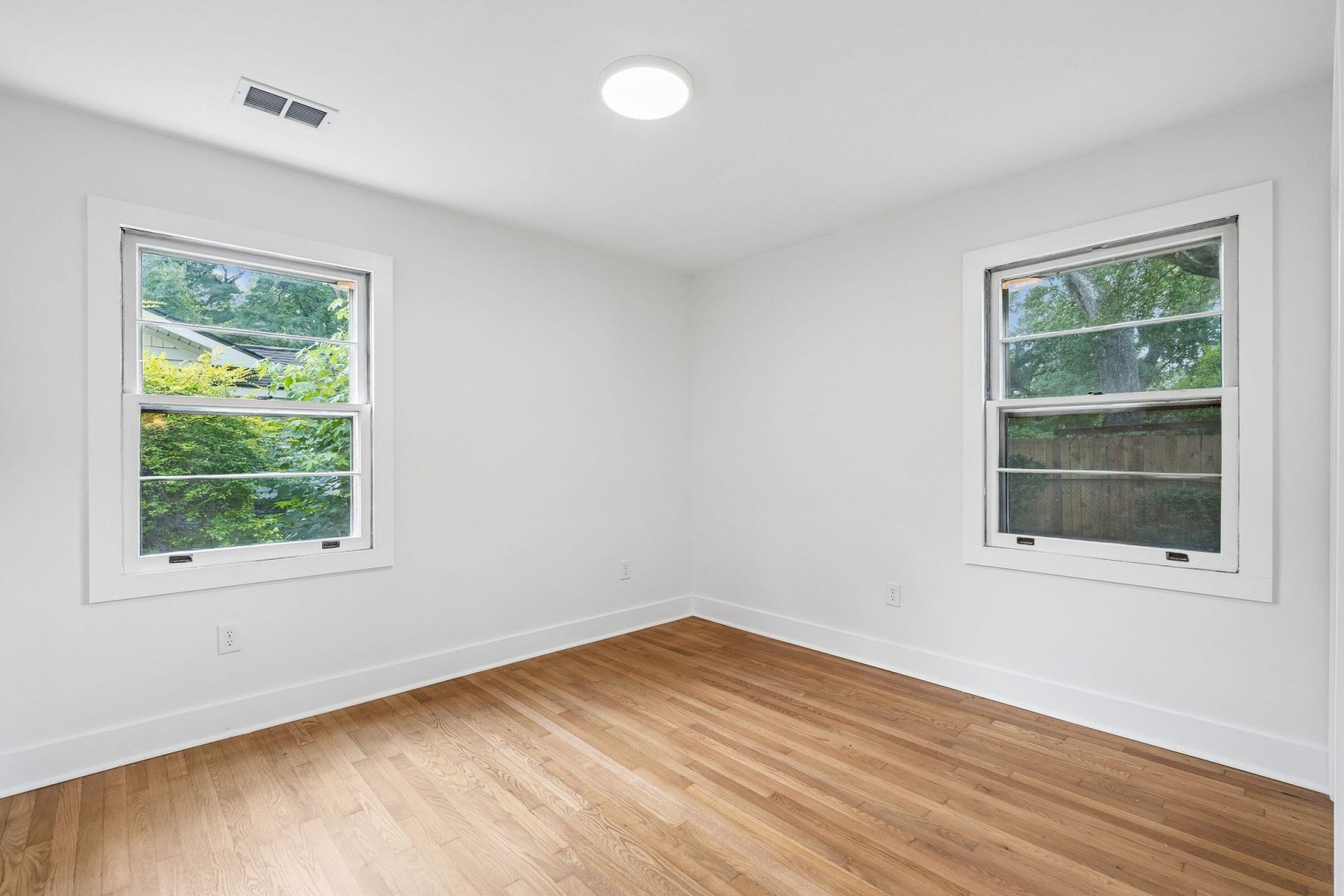 5119 Parkside Drive Photo 43
