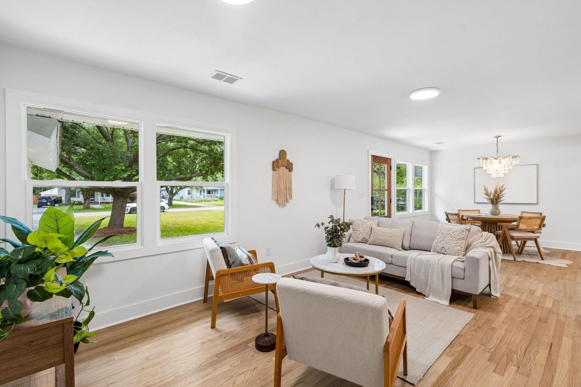 5119 Parkside Drive Photo 8