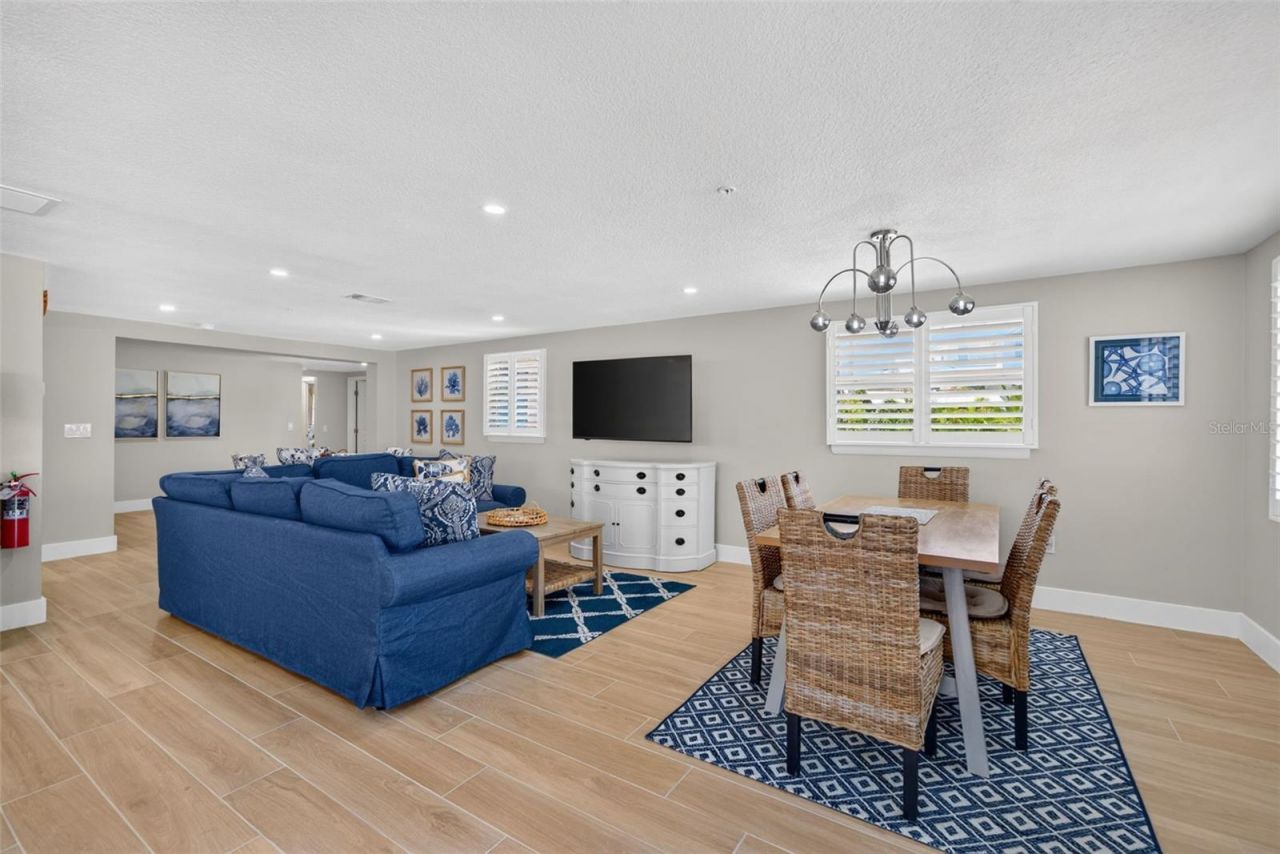 401 63rd Street, Holmes Beach, FL 34217 Photo