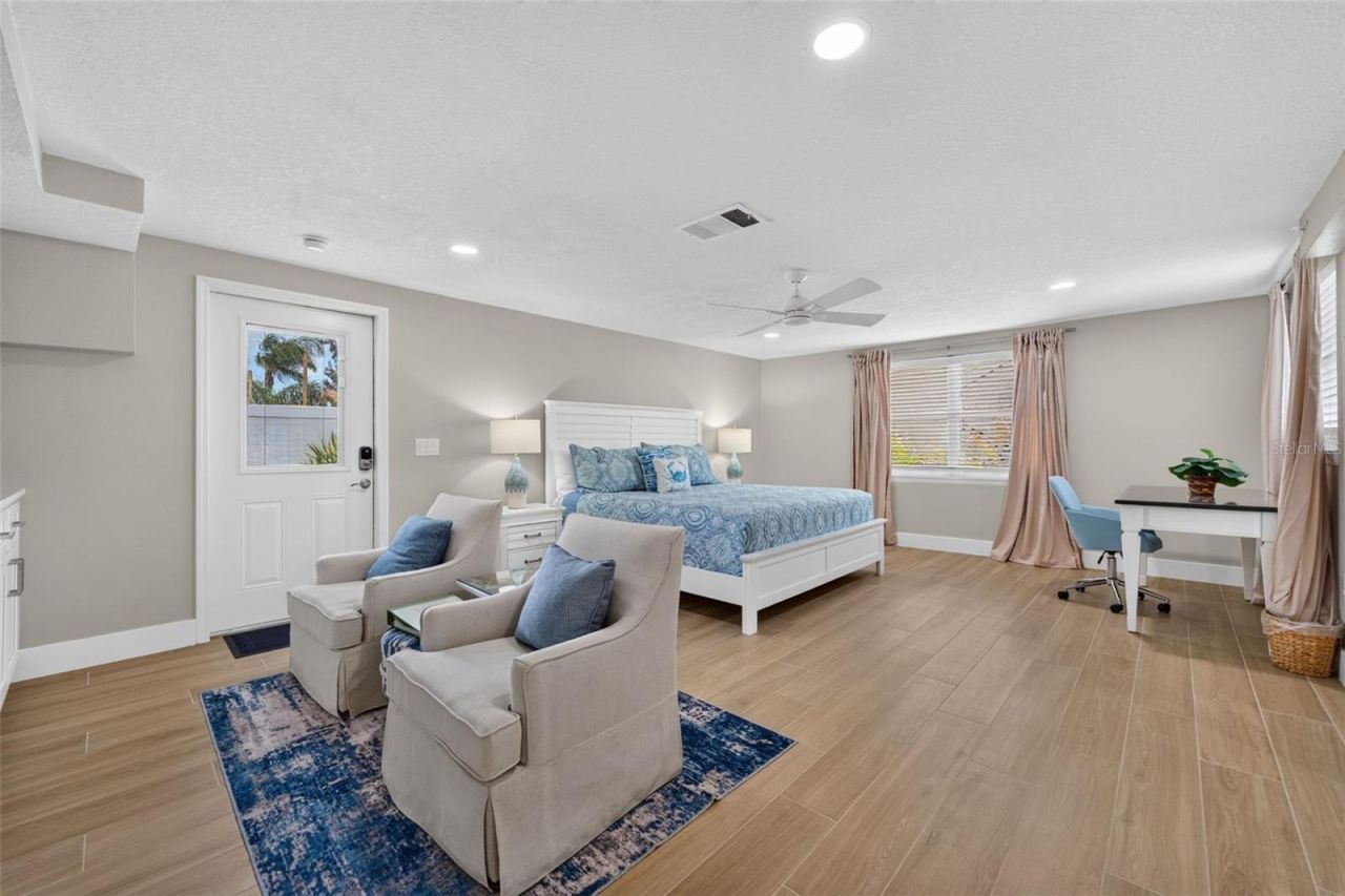 401 63rd Street, Holmes Beach, FL 34217 Photo