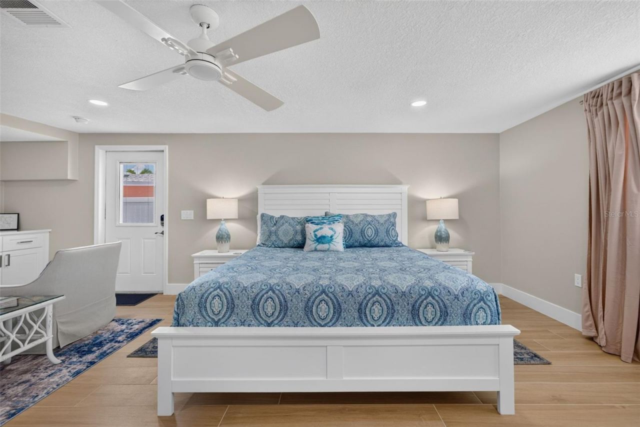 401 63rd Street, Holmes Beach, FL 34217 Photo