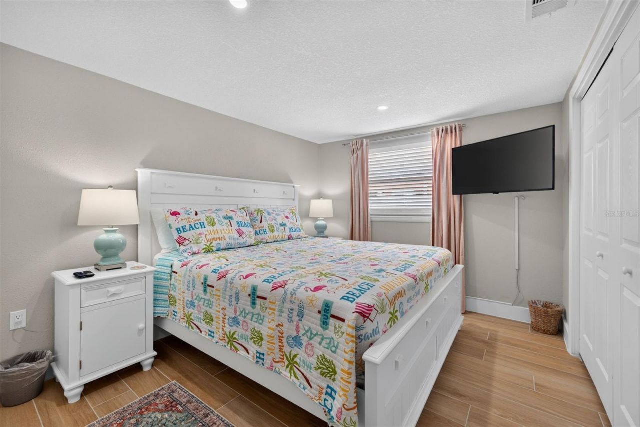 401 63rd Street, Holmes Beach, FL 34217 Photo