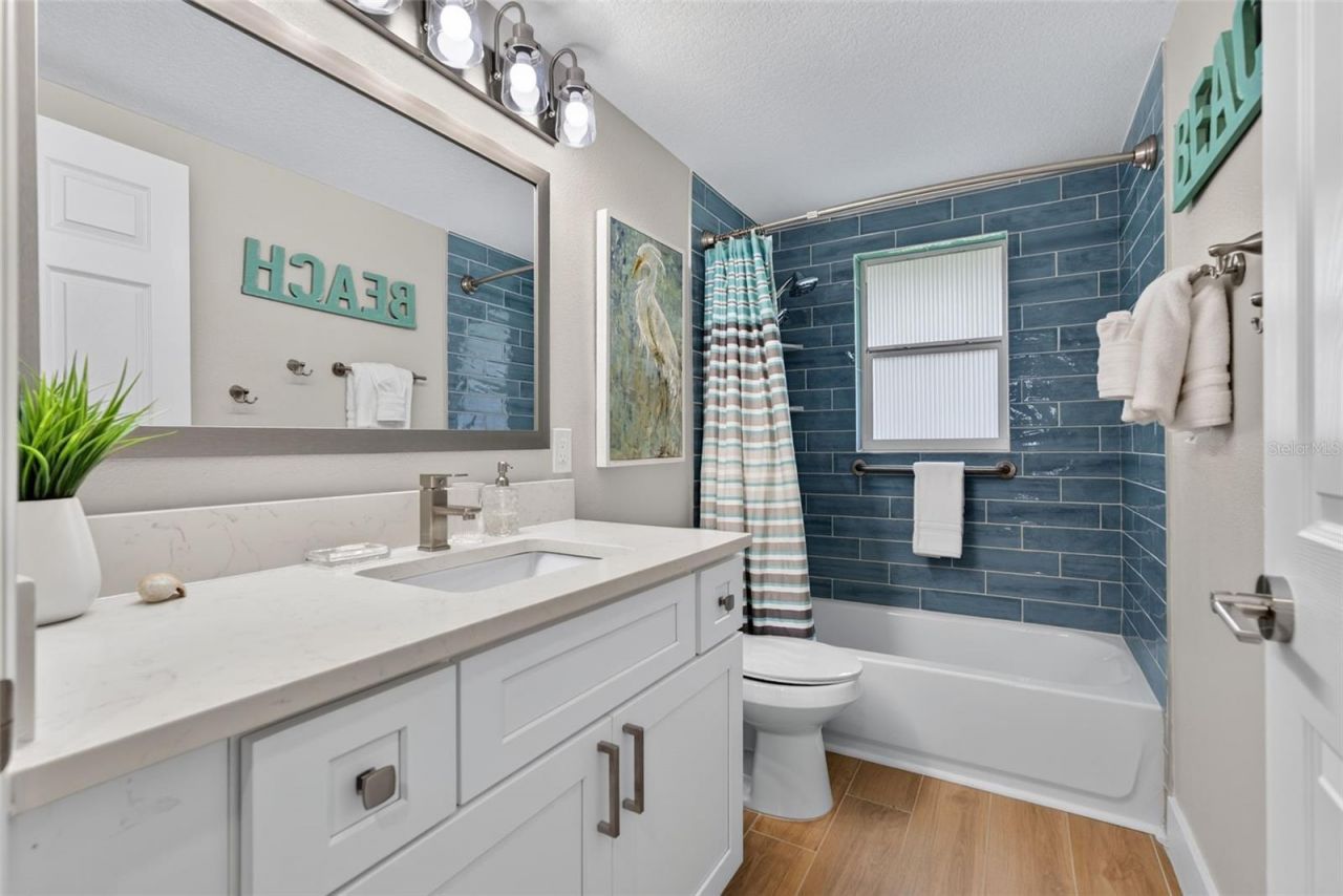 401 63rd Street, Holmes Beach, FL 34217 Photo