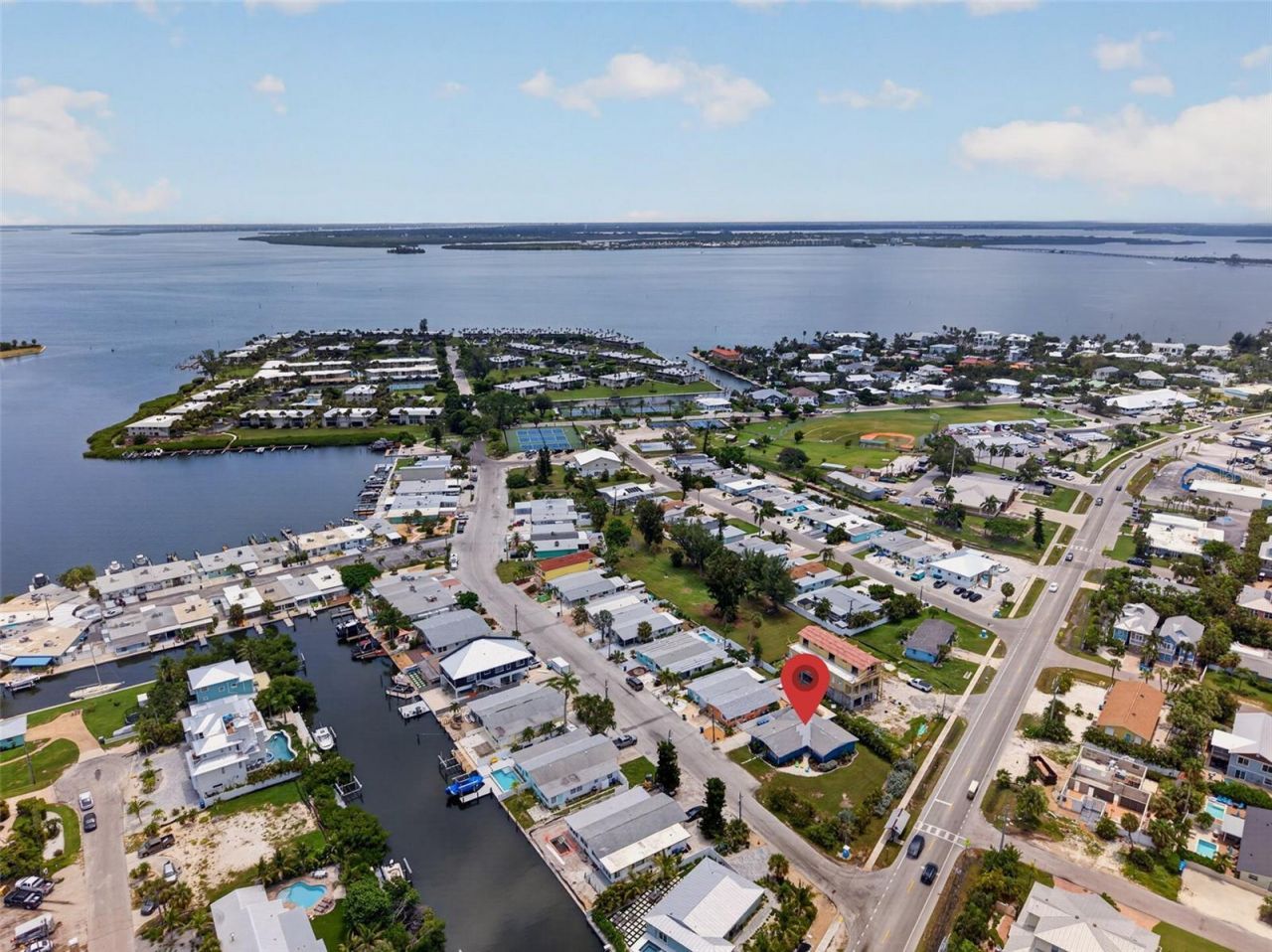 401 63rd Street, Holmes Beach, FL 34217 Photo