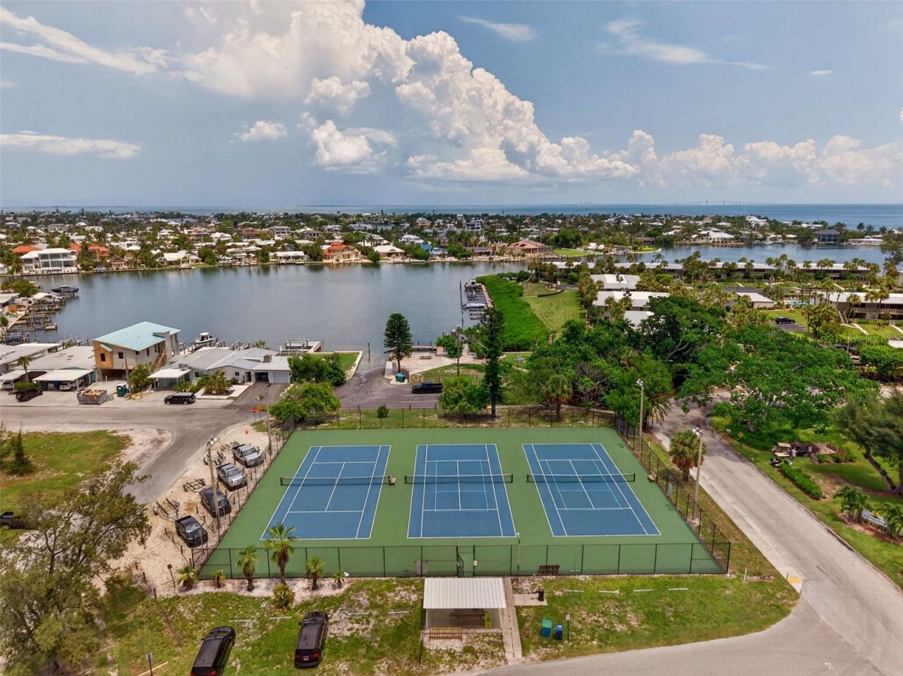 401 63rd Street, Holmes Beach, FL 34217 Photo