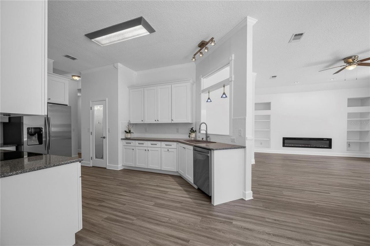 656 Wyndham Court, Orange Park, FL 32073 Photo