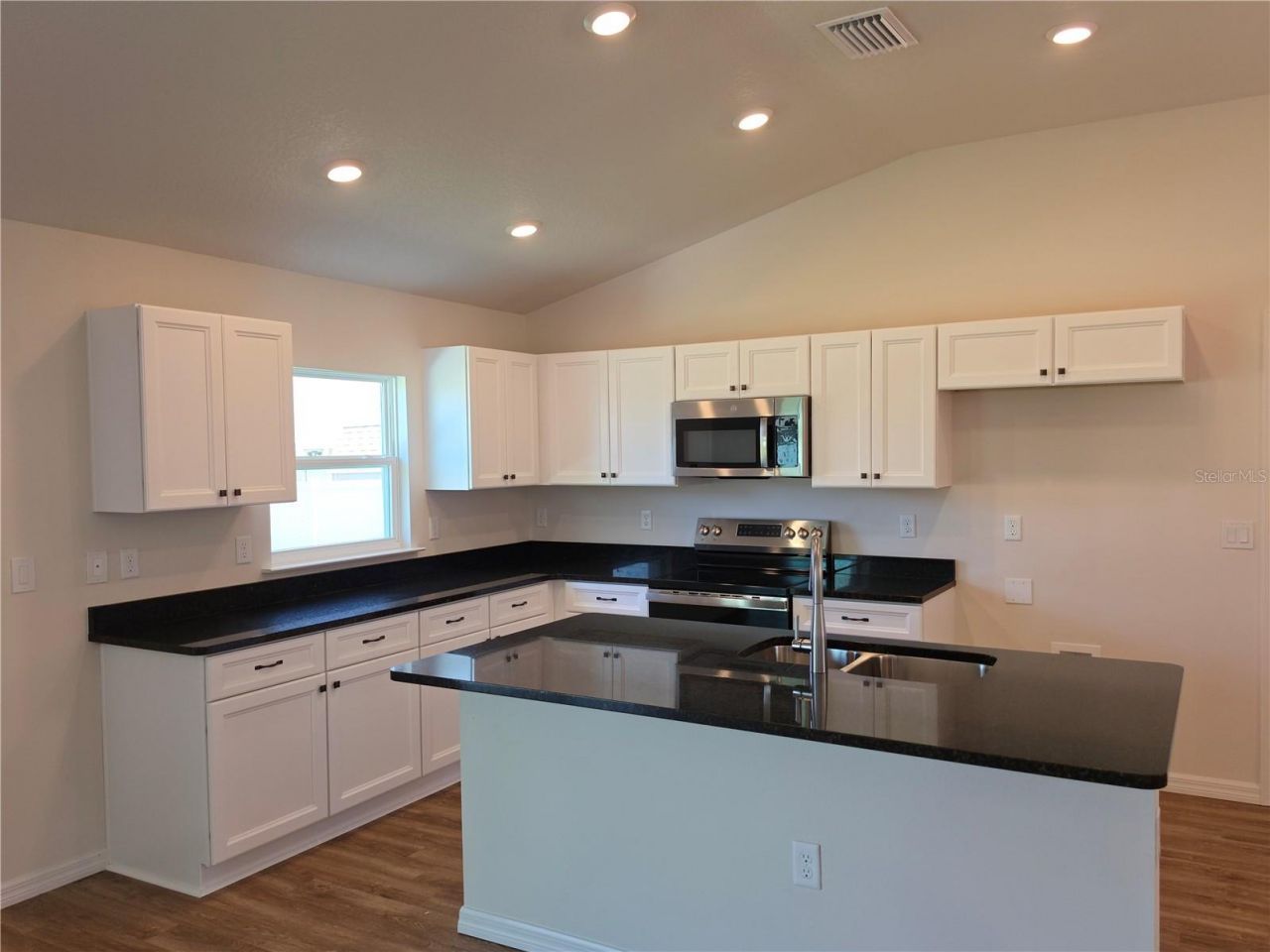 8270 N Wakefield Drive , Citrus Springs, FL 34434 Photo