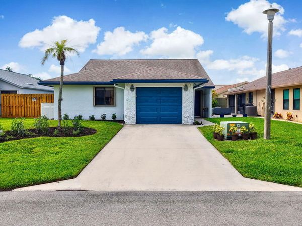 2390 NW 15TH Street NW, Delray Beach, FL 33445