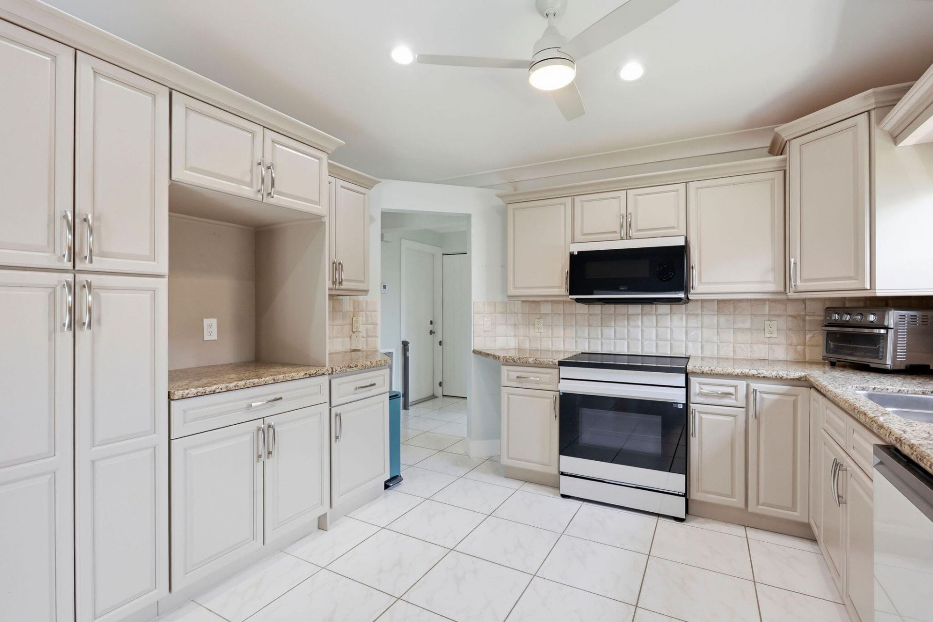 2390 NW 15th Street Nw, Delray Beach, FL 33445 Photo