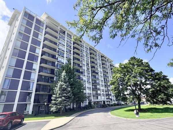 8801 W Golf Road , Unit 10B, Niles, IL 60714