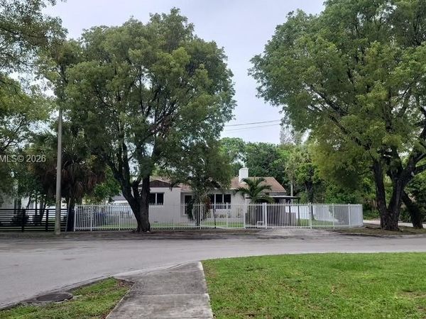 586 NW 48th St , Unit 1, Miami, FL 33127