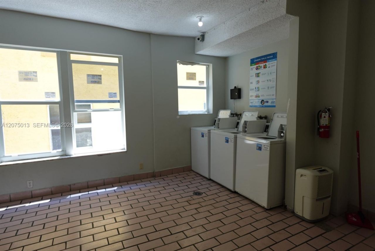 1320 Drexel Ave, Unit 200, Miami Beach, FL 33139 Photo
