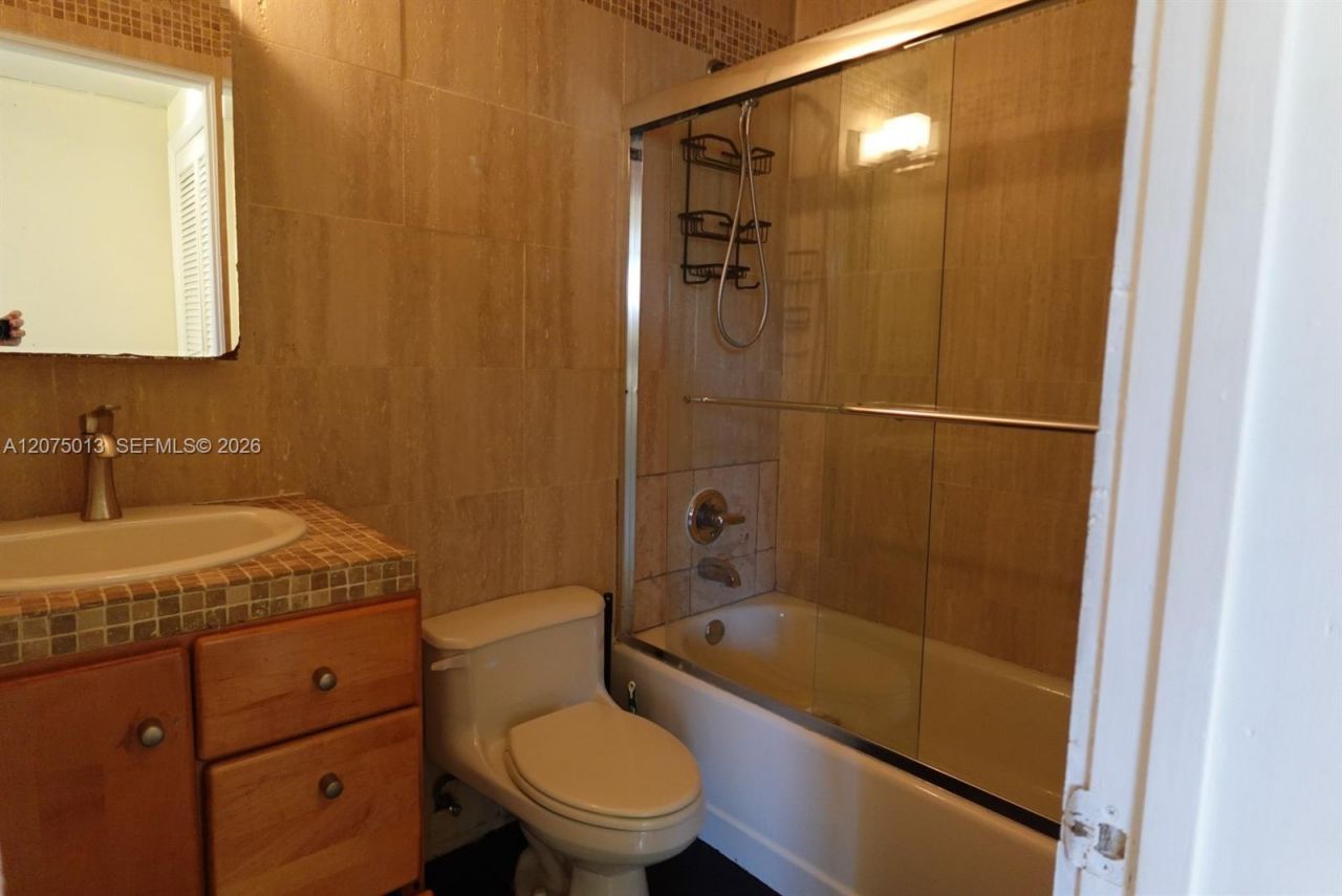 1320 Drexel Ave, Unit 200, Miami Beach, FL 33139 Photo