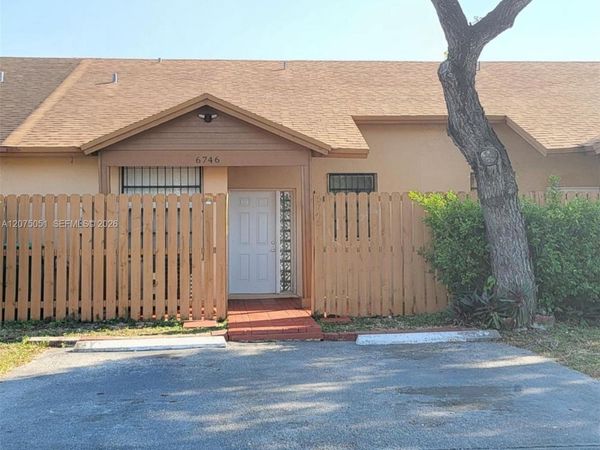 6746 NW 188th Ter, Hialeah, FL 33015