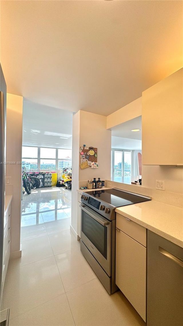 209 N Fort Lauderdale Beach Blvd, Unit 10A, Fort Lauderdale, FL 33304 Photo