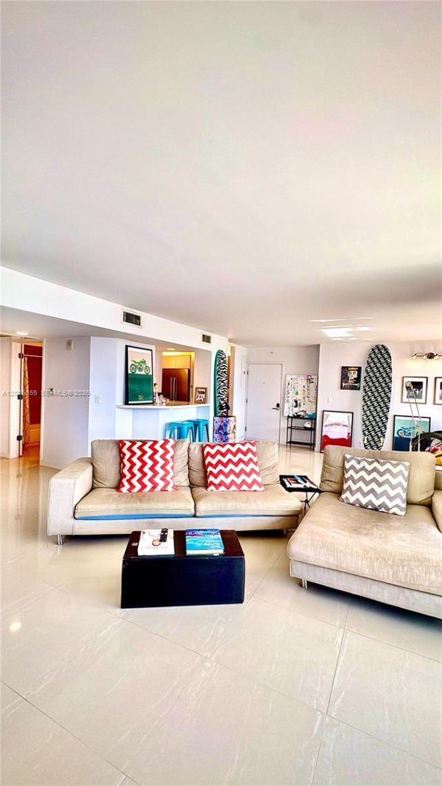 209 N Fort Lauderdale Beach Blvd, Unit 10A, Fort Lauderdale, FL 33304 Photo
