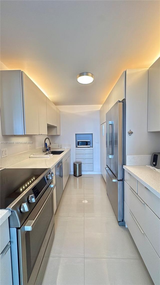 209 N Fort Lauderdale Beach Blvd, Unit 10A, Fort Lauderdale, FL 33304 Photo