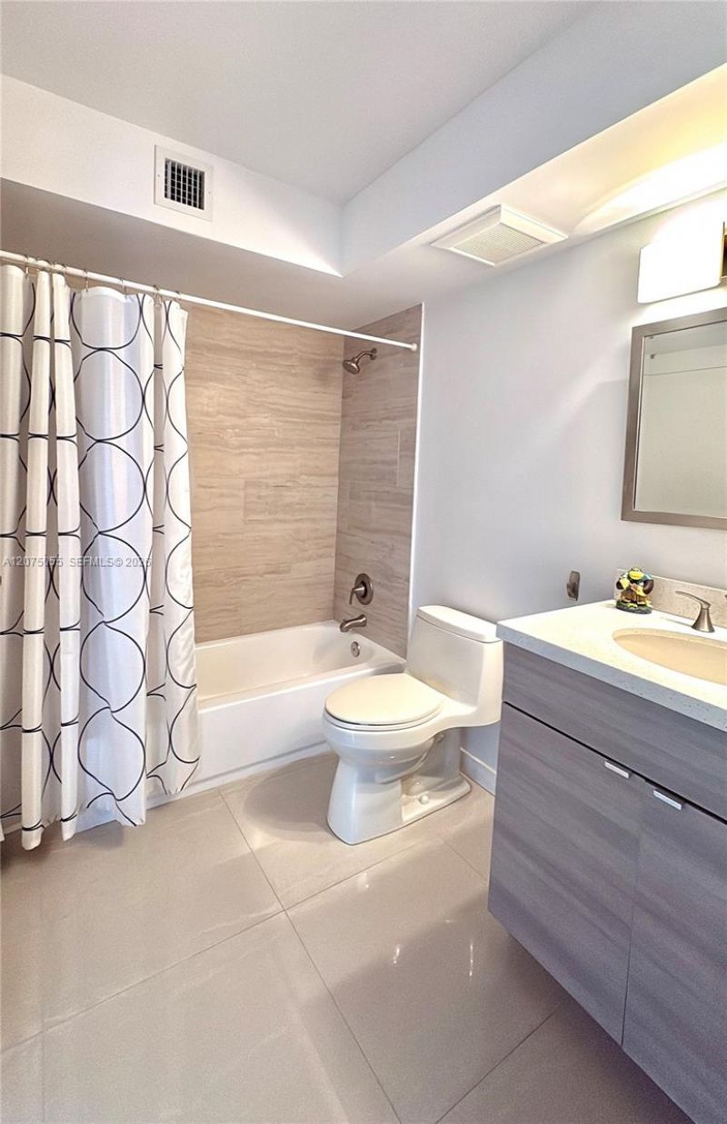 209 N Fort Lauderdale Beach Blvd, Unit 10A, Fort Lauderdale, FL 33304 Photo