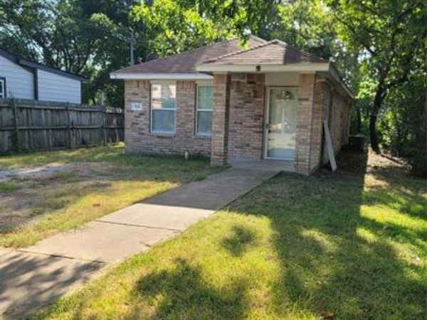 910 S Catherine Street, Terrell, TX 75160