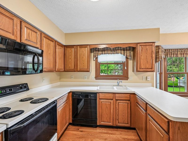 8459 Juniper Drive, Lewis Center, OH 43035 Photo 16
