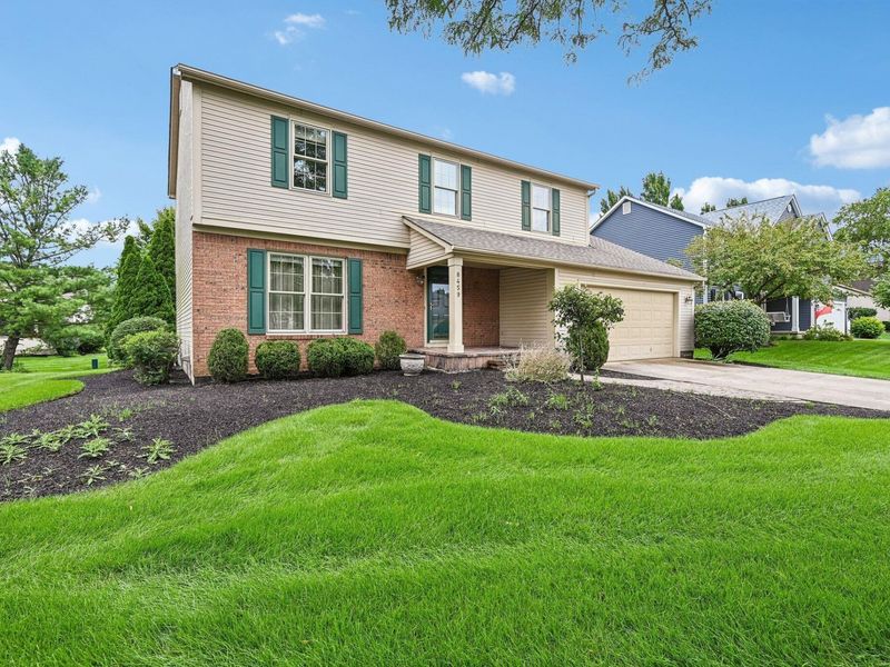 8459 Juniper Drive, Lewis Center, OH 43035 Photo 2