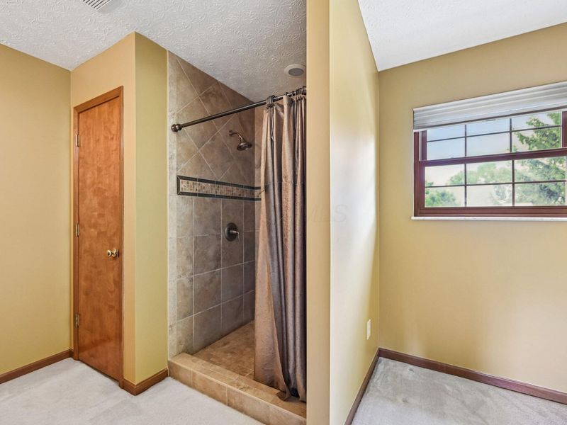 8459 Juniper Drive, Lewis Center, OH 43035 Photo 25