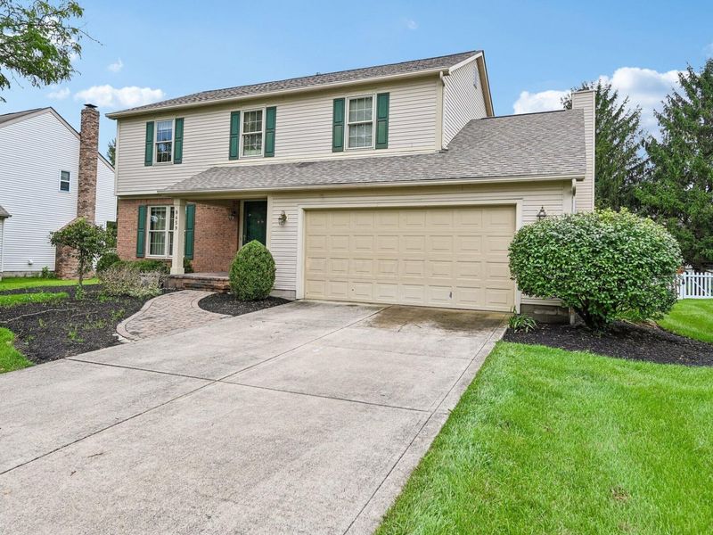 8459 Juniper Drive, Lewis Center, OH 43035 Photo 3