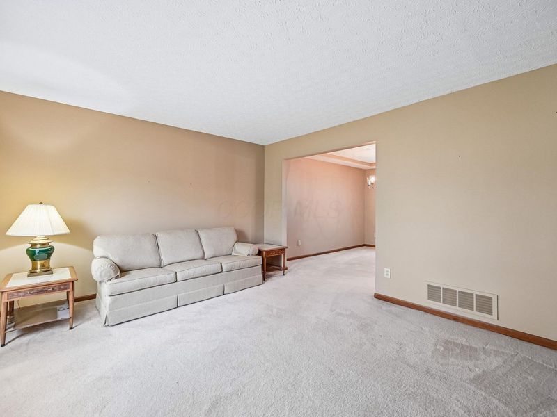 8459 Juniper Drive, Lewis Center, OH 43035 Photo 8