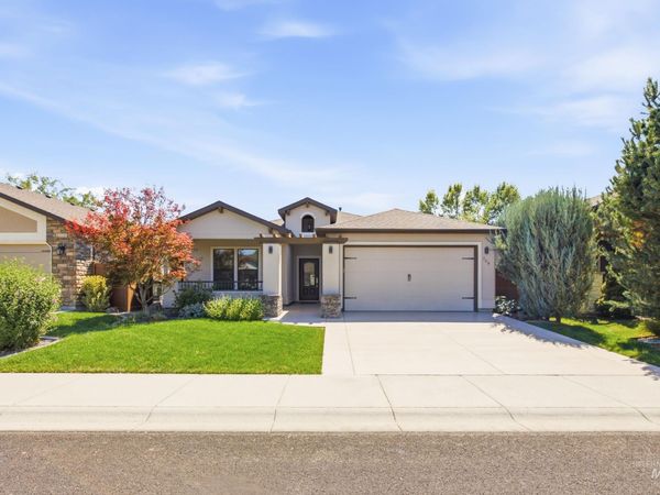 159 E San Pedro St, Meridian, ID 83646