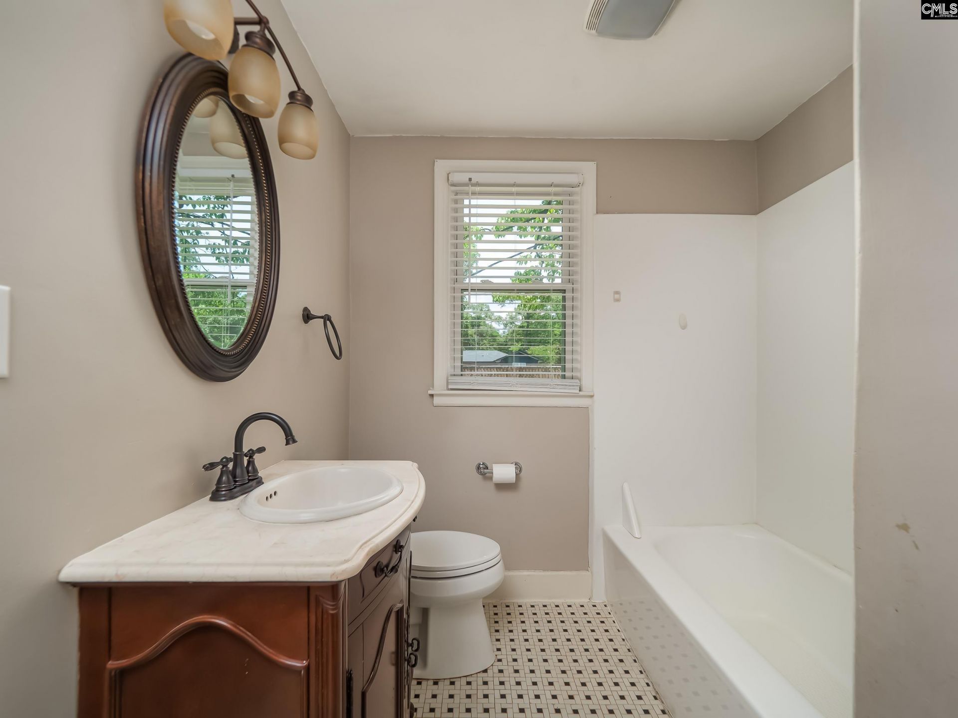 4509 Meadowood Road  Photo 17