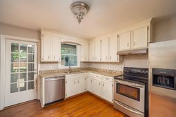 4509 Meadowood Road  photo 4