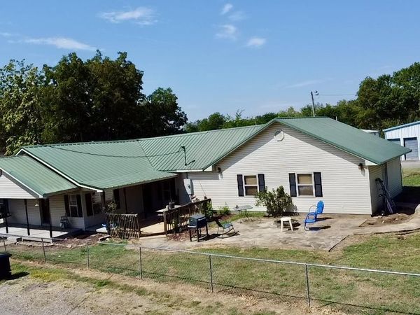 110 3Rd St, Coal Hill, AR 72832