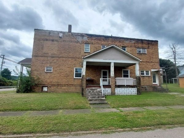 112 WOODMONT AVENUE Avenue , Unit 3, Steubenville, OH 43952