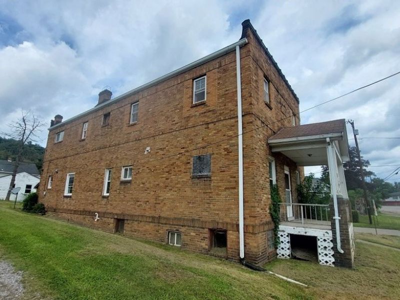 112 WOODMONT AVENUE Avenue, Steubenville, OH 43952 Photo 3