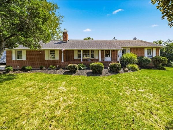 13687 Carlton Street, Burton, OH 44021