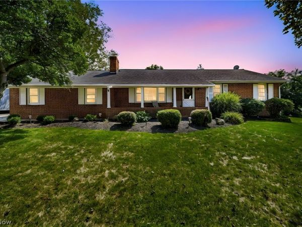13687 Carlton Street, Burton, OH 44021