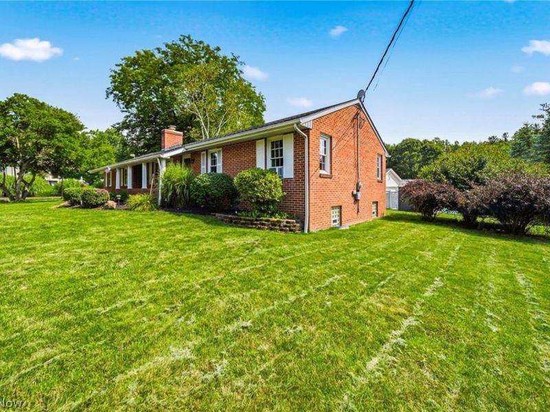 13687 Carlton Street, Burton, OH 44021 Photo 25