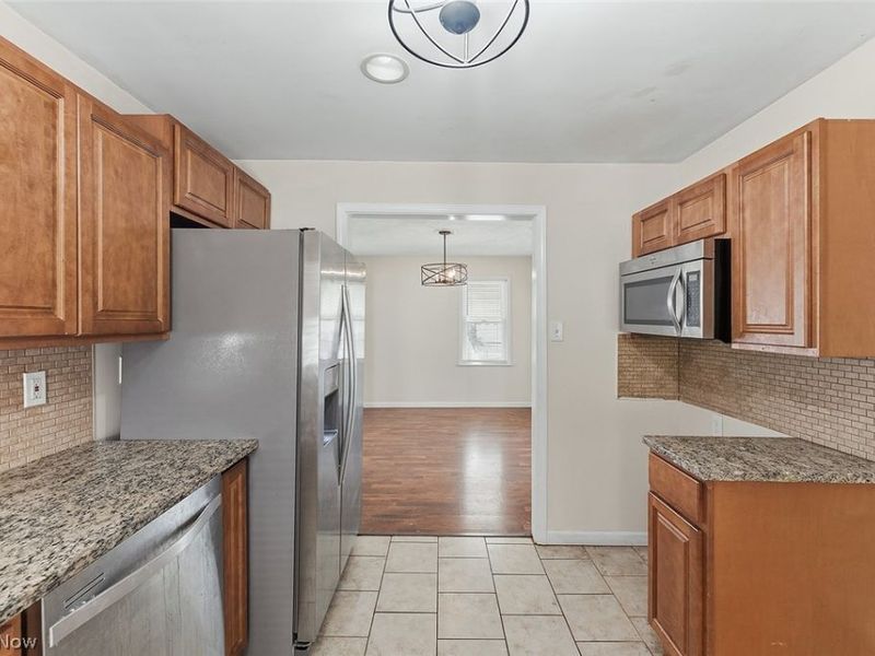 19316 Milan Drive, Maple Heights, OH 44137 Photo 9