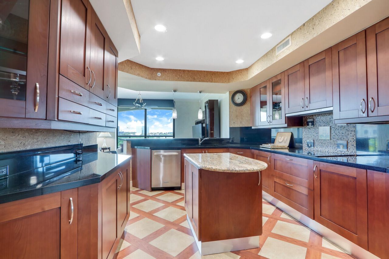 3630 Gardens Parkway, Unit 501C, Palm Beach Gardens, FL 33410 Photo