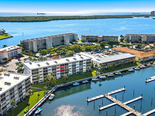 29 Yacht Club Drive, Unit 405, North Palm Beach, FL 33408