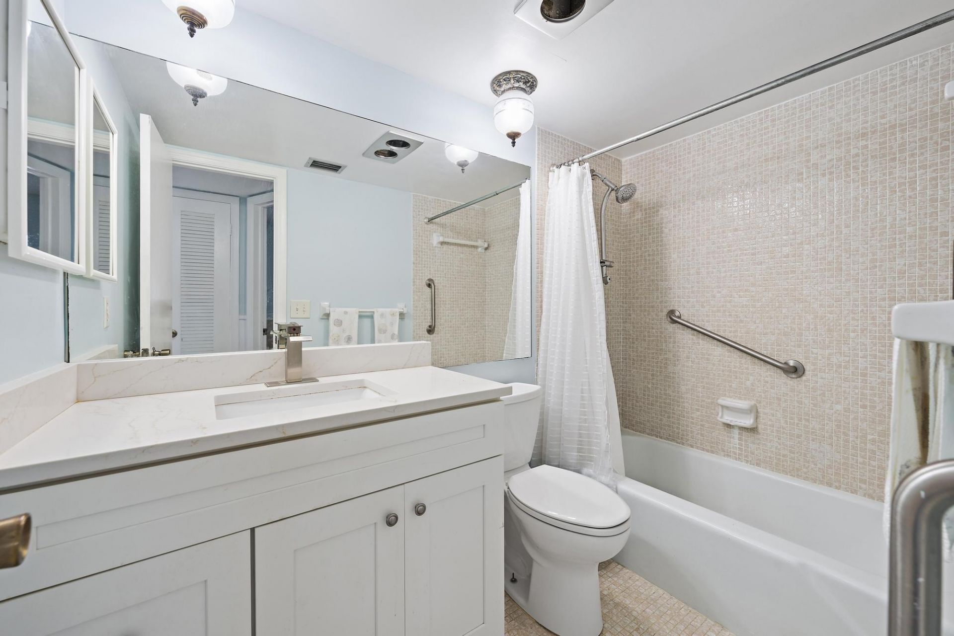 29 Yacht Club Drive, Unit 405, North Palm Beach, FL 33408 Photo