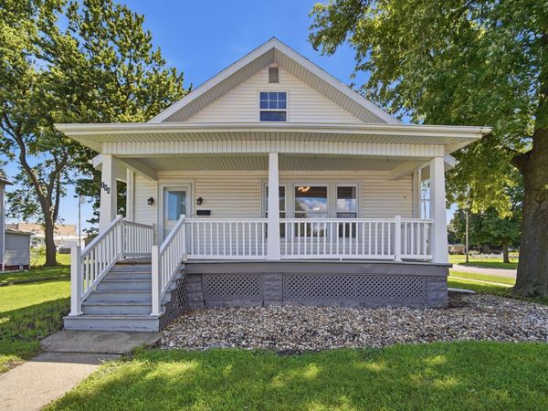 198 W First Street , El Paso, IL 61738