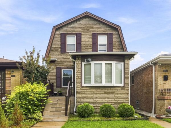 7709 W ADDISON Street , Chicago, IL 60634