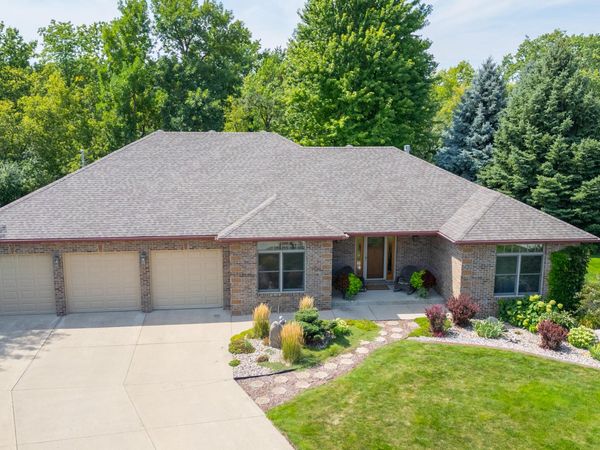 1316 Pheasant Run Circle, Brookings, SD 57006